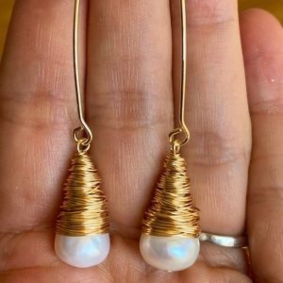 11.4mm Natural White Cultured Pearls 14K Gold Plated - Picture 3 of 9